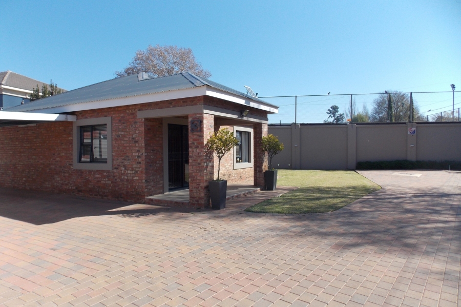 2 Bedroom Property for Sale in Wilkoppies North West